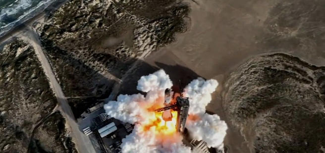 美“星舰”实施第八次试飞 将首次进行卫星部署模拟演练